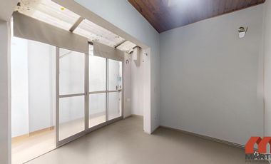 PH Multifamiliar en Venta de 2 Ambientes en Olivos con Patio y Terraza