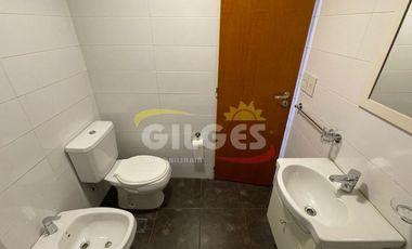 Alquiler Departamento 2 Ambientes en Ramos Mejia Muy buen Estado Ideal vivienda o Uso Profesional