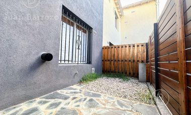 Venta Departamento de 2 ambientes con cochera en Banfield Este.