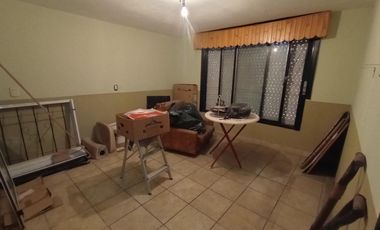 2 Locales comerciales y 3 departamentos en venta en G. Catan