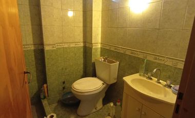 2 Locales comerciales y 3 departamentos en venta en G. Catan