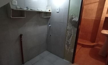 2 Locales comerciales y 3 departamentos en venta en G. Catan