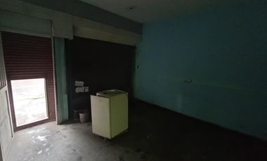 2 Locales comerciales y 3 departamentos en venta en G. Catan