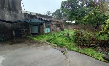 2 Locales comerciales y 3 departamentos en venta en G. Catan