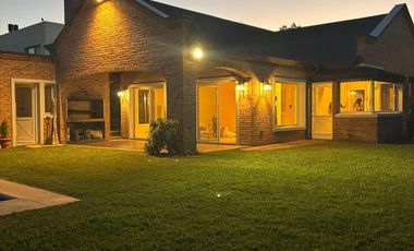 Casa en Santa María de los Olivos