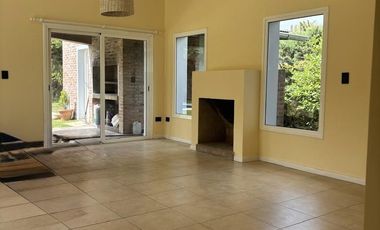 Casa en Santa María de los Olivos