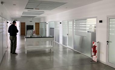 Depósito en alquiler - Parque Industrial Darwin – Vicente López – Seguridad 24 hs