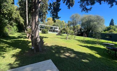Casa Highland Park, Pilar