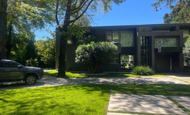 Casa Highland Park, Pilar