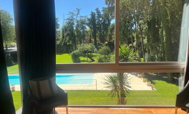 Casa Highland Park, Pilar