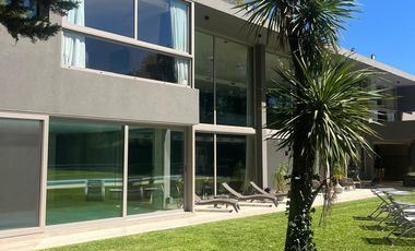 Casa Highland Park, Pilar