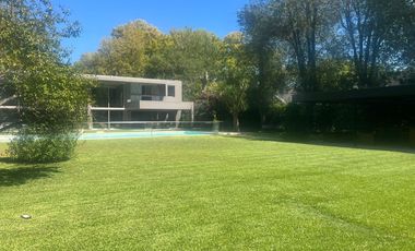 Casa Highland Park, Pilar