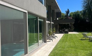 Casa Highland Park, Pilar
