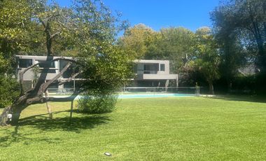 Casa Highland Park, Pilar