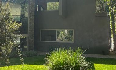 Casa Highland Park, Pilar