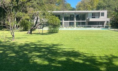 Casa Highland Park, Pilar