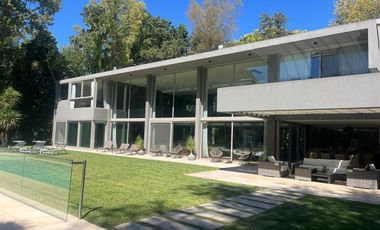 Casa Highland Park, Pilar