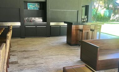 Casa Highland Park, Pilar