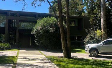 Casa Highland Park, Pilar