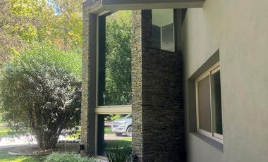 Casa Highland Park, Pilar