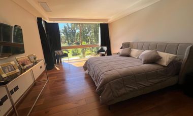 Casa Highland Park, Pilar