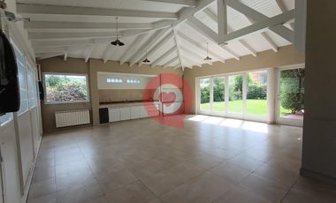 Casa en Comahue Golf Club en Alquiler