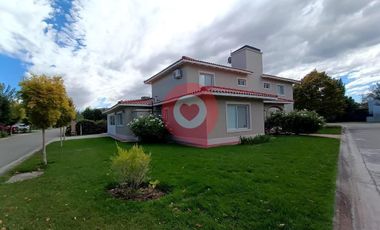 Casa en Comahue Golf Club en Alquiler