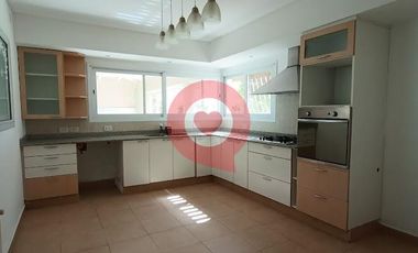 Casa en Comahue Golf Club en Alquiler