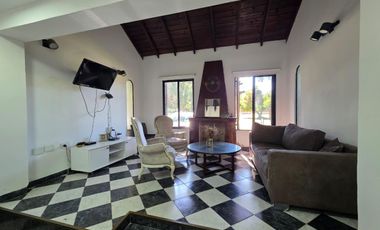 Casa en  alquiler 3 dormitorios- Maschwitz Country Club
