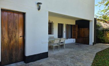 Casa en  alquiler 3 dormitorios- Maschwitz Country Club