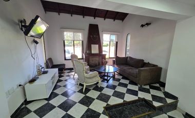 Casa en  alquiler 3 dormitorios- Maschwitz Country Club