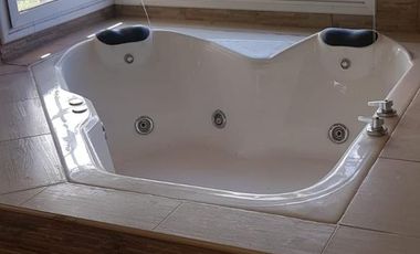 Casa en complejo de 2 hab - pileta - cochera - jacuzzi
