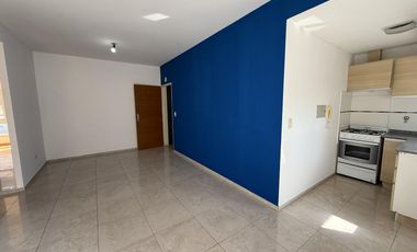 Departamento en Alquiler - 2 amb. al frente - c/ Cochera - Ramos Mejia
