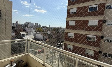 Departamento en Alquiler - 2 amb. al frente - c/ Cochera - Ramos Mejia