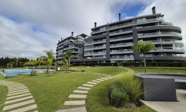 Lindísimo departamento de 3 amb. en PB con galería y jardín propios