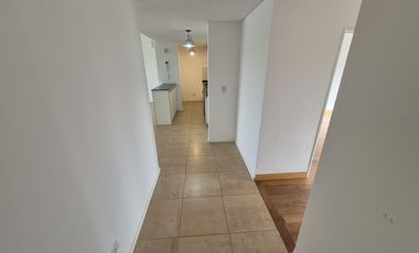 Lindísimo departamento de 3 amb. en PB con galería y jardín propios