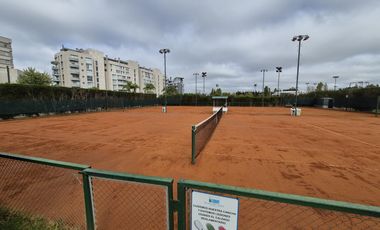 Lindísimo departamento de 3 amb. en PB con galería y jardín propios