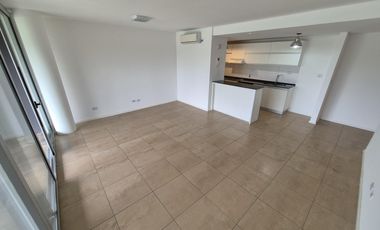 Lindísimo departamento de 3 amb. en PB con galería y jardín propios