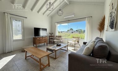 Venta en Senderos 3 Costa Esmeralda - Gas Natural y Pileta – Luminosa y 3 habitaciones