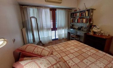 Casa en Quilmes 6 Ambientes con Pileta y Cochera - EXCELENTE ESTADO