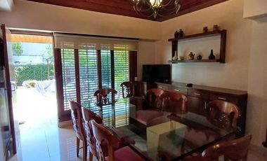 Casa en Quilmes 6 Ambientes con Pileta y Cochera - EXCELENTE ESTADO