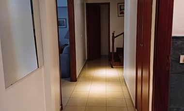 Casa en Quilmes 6 Ambientes con Pileta y Cochera - EXCELENTE ESTADO