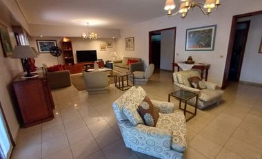 Casa en Quilmes 6 Ambientes con Pileta y Cochera - EXCELENTE ESTADO