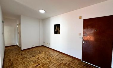 Departamento de 3 ambientes en alquiler, en Vicente López.