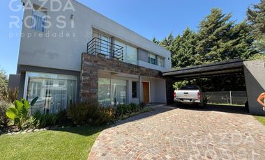 Hermosa casa en Los Naranjos