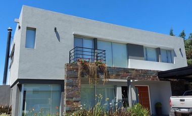 Hermosa casa en Los Naranjos