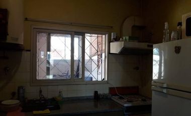 Departamento Tipo Casa en Venta en Lanus Este