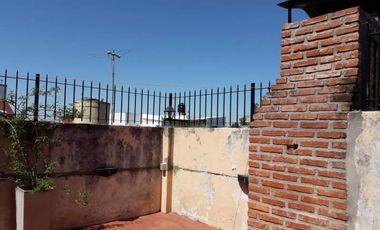 Departamento Tipo Casa en Venta en Lanus Este