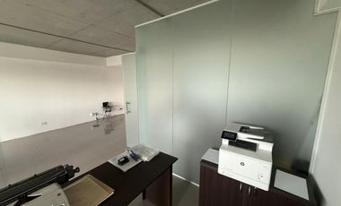 Oficina en Puerta Norte 1