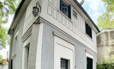 CHALET 6 AMBIENTES APTO PROFESIONAL BANFIELD RESIDENCIAL, CON COCHERA, JARDIN, TERRAZA